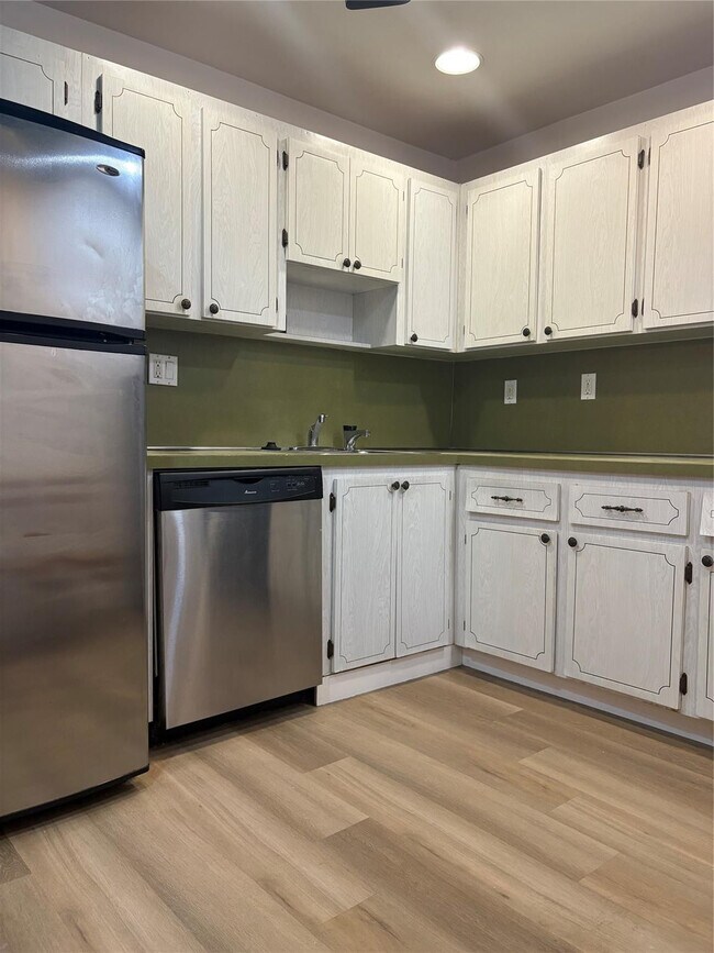 Building Photo - 8280 SW 24th St