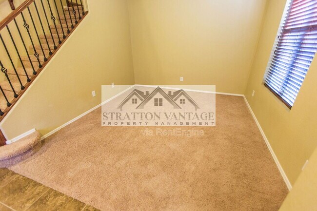 Building Photo - 976 S Adam Way