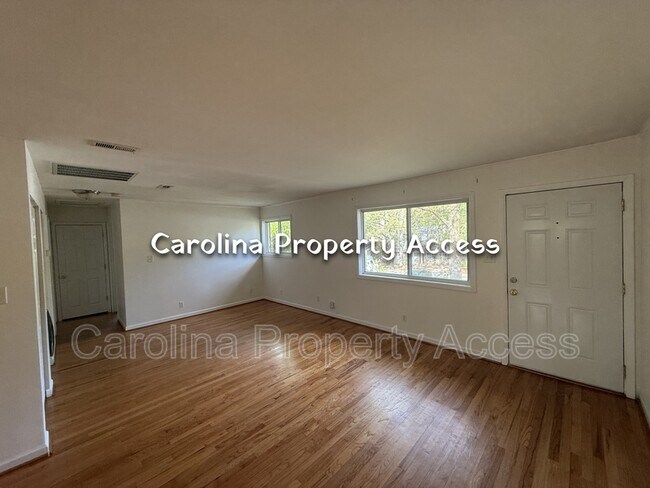 Building Photo - 103 Sue Ann Ct