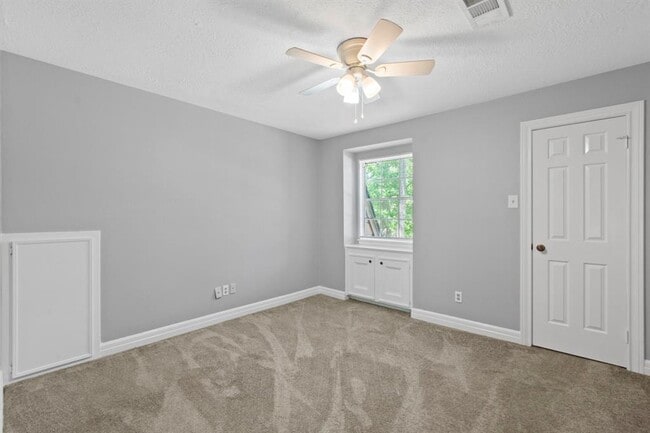 Building Photo - 18318 Mahogany Forest Dr