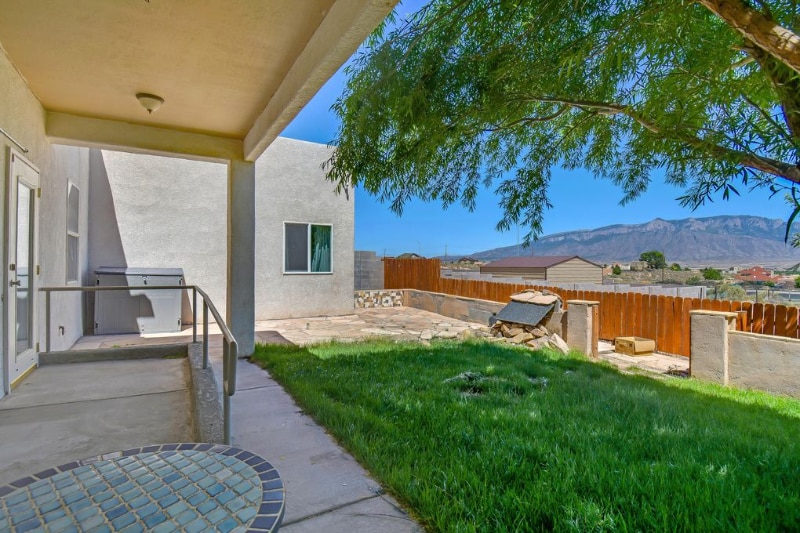 Building Photo - 832 Monterrey Rd NE