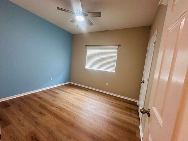 Building Photo - 6017 Tapestry Dr