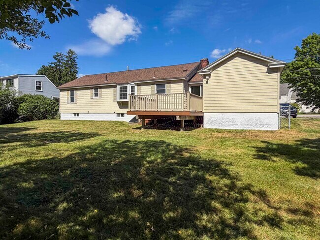 Building Photo - 172 Cable Rd
