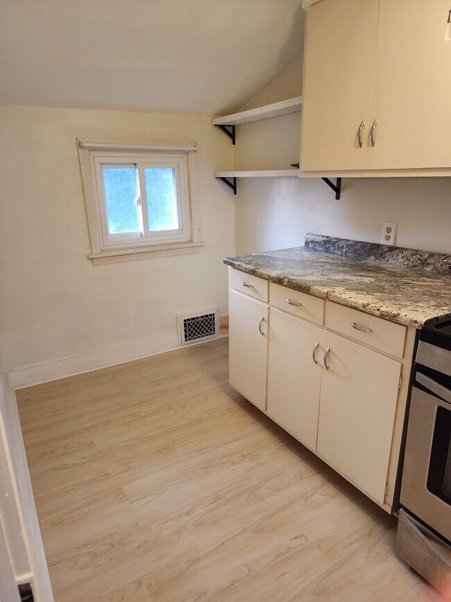 Kitchen - 403 Cornelia St