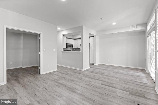 Building Photo - 1318 Garden Wall Cir