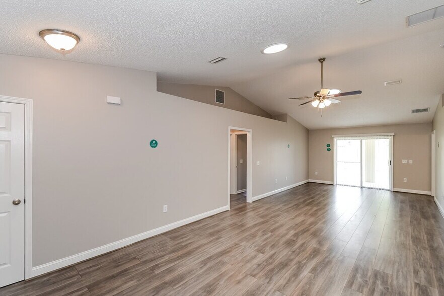 Building Photo - 3347 Double Ln