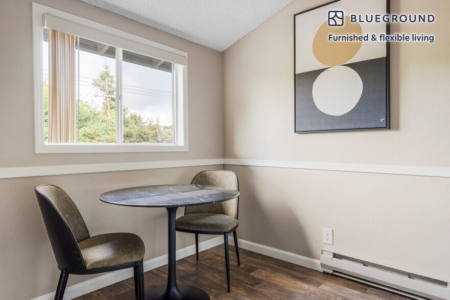 Building Photo - 202 Calvert Dr