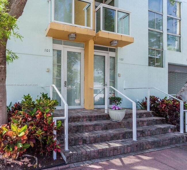 Building Photo - 8041 Harding Ave