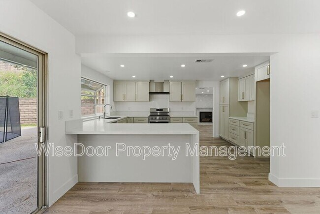 Building Photo - 1500 Aldea Dr