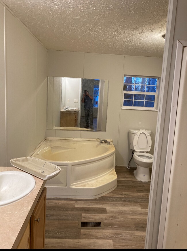 Building Photo - 347 State Rd S