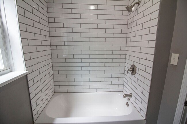 Building Photo - 3954 Potomac St