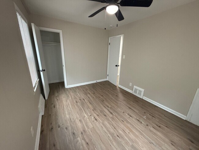 Building Photo - Freshly Renovated 3-Bedroom Home – Quality...