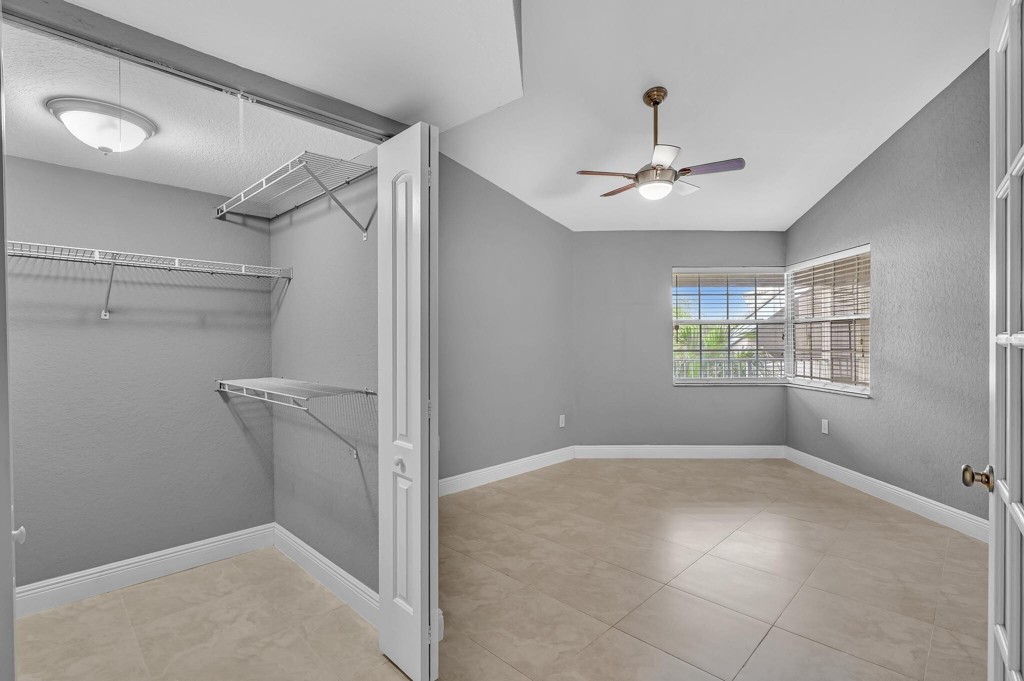 Building Photo - 1255 SW 46th Ave