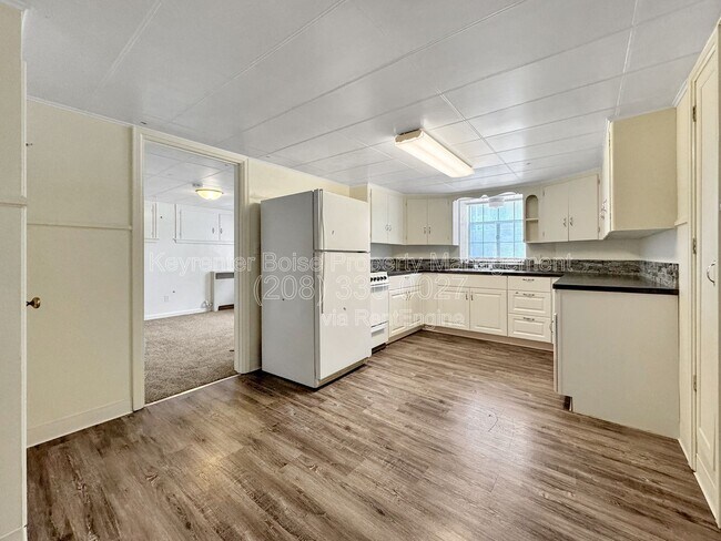 Building Photo - 214 W Bannock St