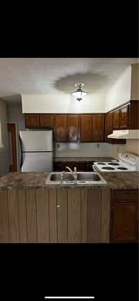 Building Photo - 361 Warren Ave