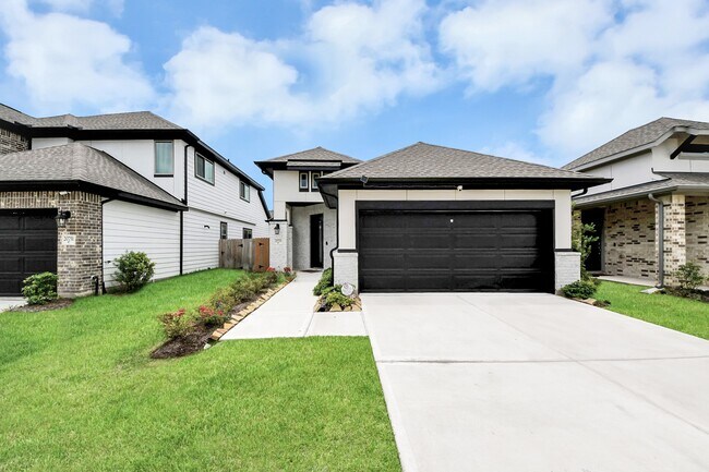 Building Photo - 20755 Sunseed Dr