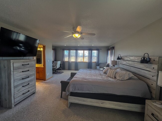 Building Photo - Single Family Home in Moorhead!