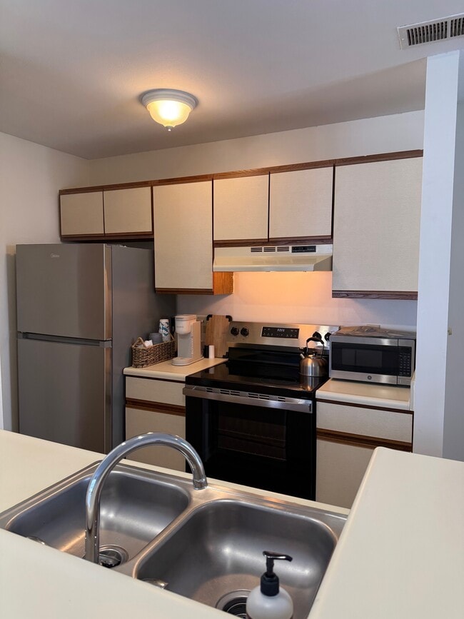 Building Photo - 11 Hamiltons Bay Ct