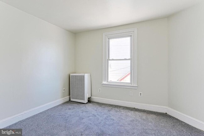Building Photo - 349 S Springfield Rd