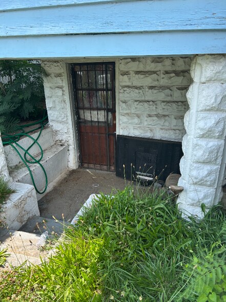 Building Photo - 5363 Arlington Ave