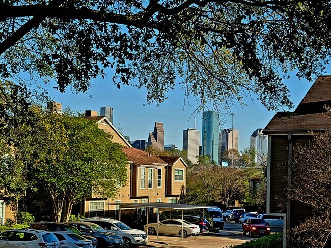 Building Photo - 1860 White Oak Dr