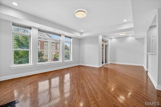 Building Photo - 500 North and South Rd