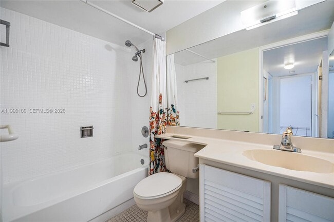 Building Photo - 495 W Park Dr