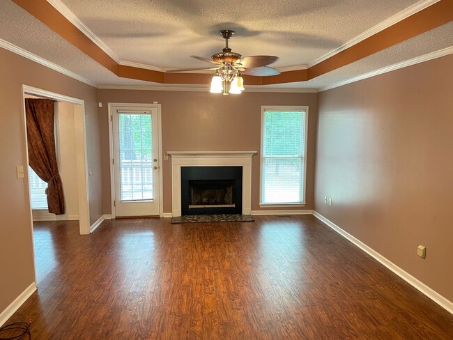 Building Photo - East Side Ranch on Cul-de-Sac