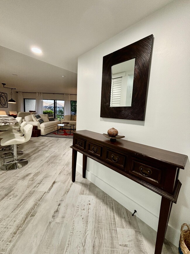 Building Photo - 12692 Shoreline Dr
