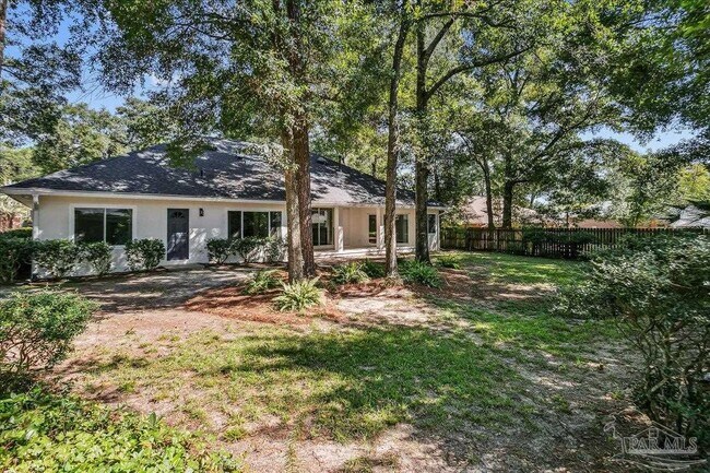 Building Photo - 6063 Forest Green Rd