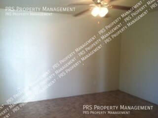 Building Photo - 423 S Mitchell Dr