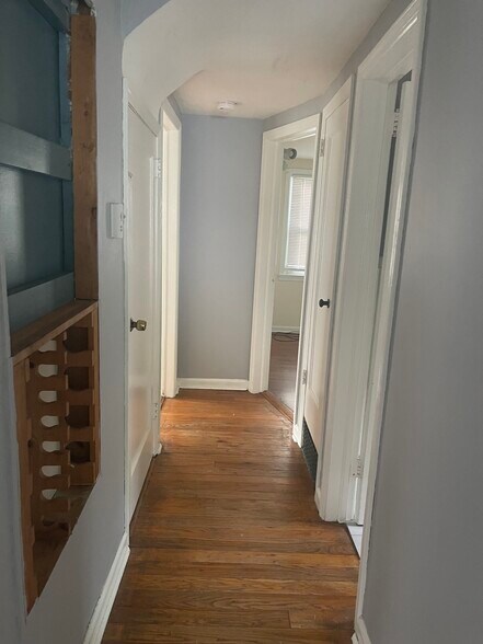 Building Photo - 293 N Hoadley St