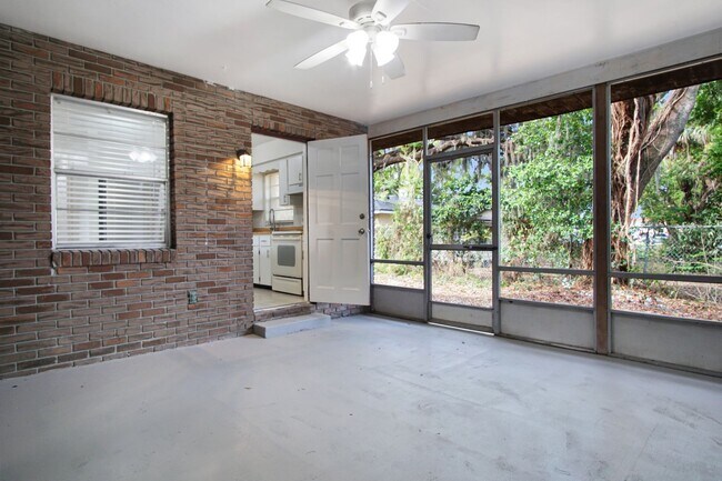 Building Photo - 2287 Avenue G NW