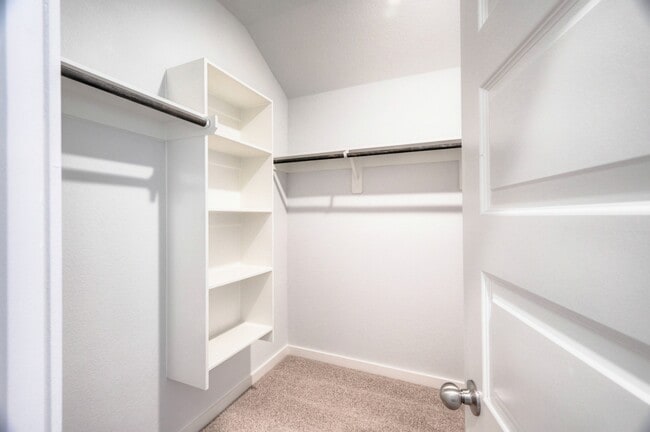 Building Photo - 21251 Shr Blf Dr