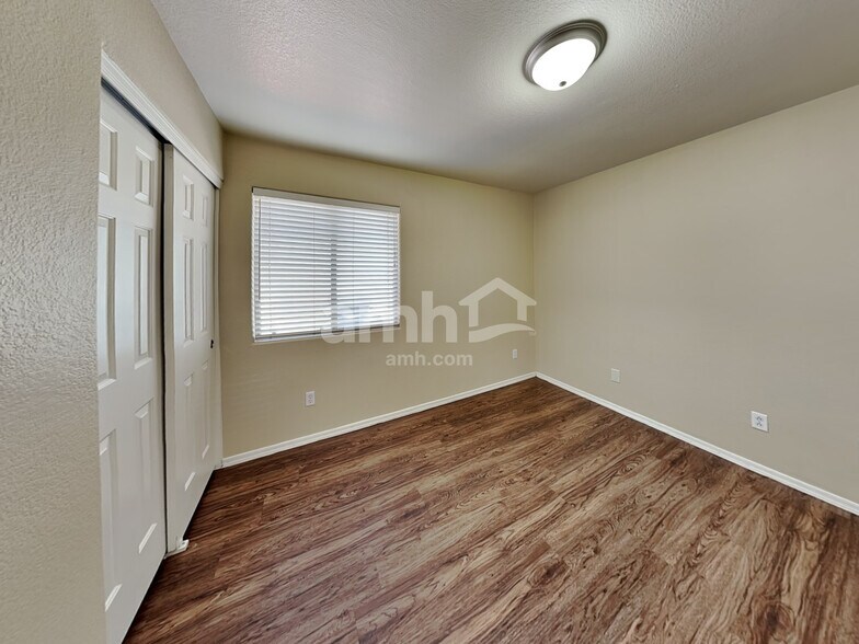 Building Photo - 8649 E Nido Ave