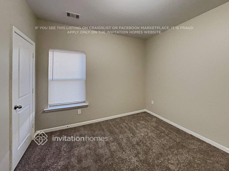 Building Photo - 3095 Franklin St