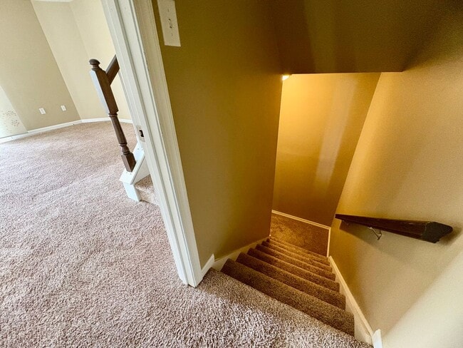 Building Photo - 2 Bedroom 2.5 Bathroom in Hummelstown!
