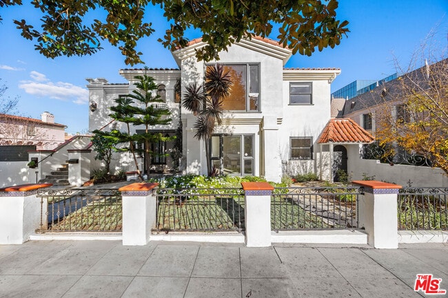 Building Photo - 500 Smithwood Dr