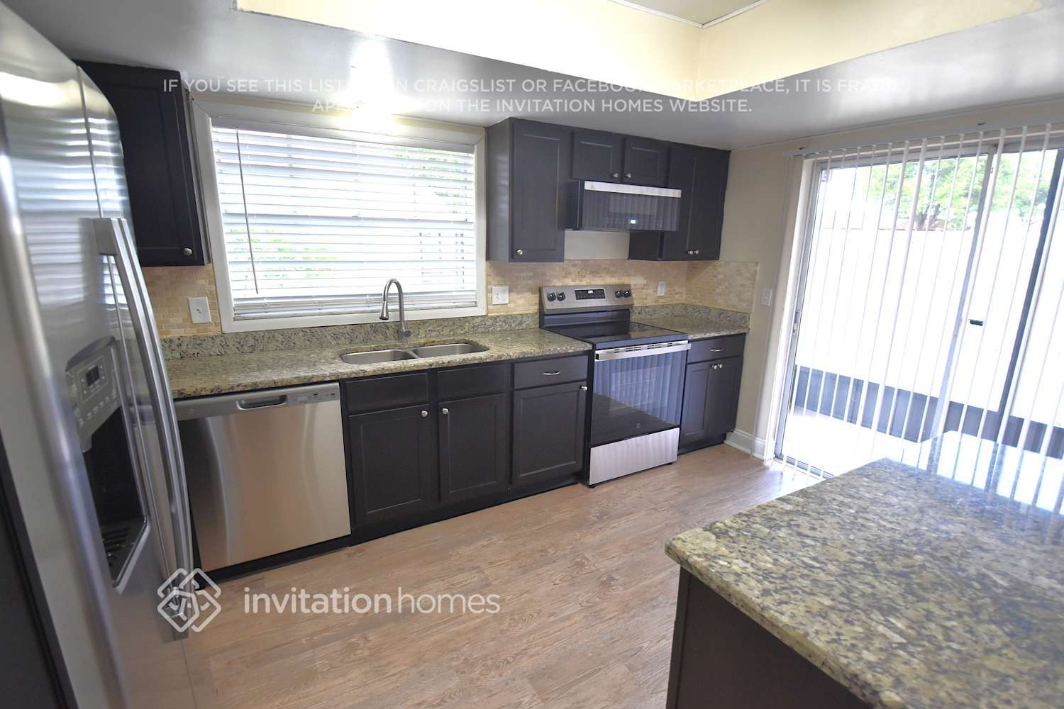 Building Photo - 1172 La Mesa Ave