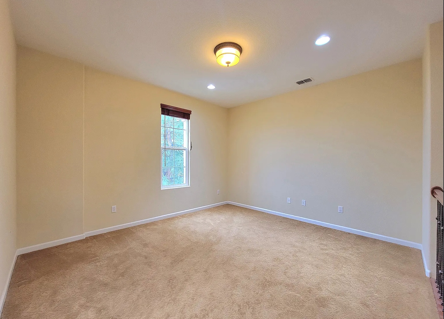 Building Photo - 205 Barnhill Dr