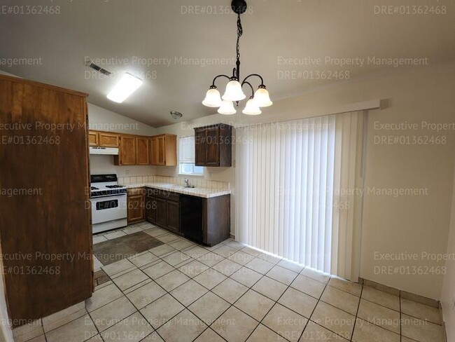 Building Photo - Location, Location (93313 HARRIS RD/ ASHE ...