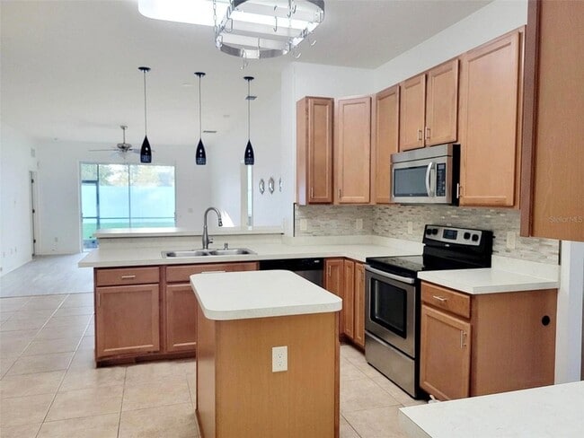 Building Photo - 412 Summerlyn Dr