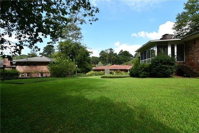 Building Photo - 2877 Cartwright Dr