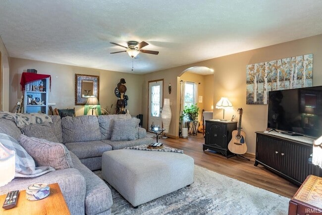 Building Photo - 1106 W Countryside Ln