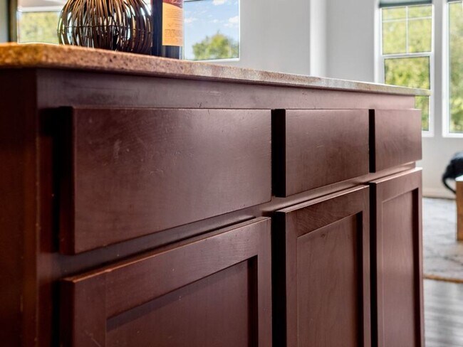 Building Photo - Desirable Kendall Yards Townhouse – Modern Living Near Downtown Spokane (Furnished)