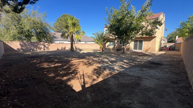 Building Photo - West Lancaster Home in a cul-de-sac