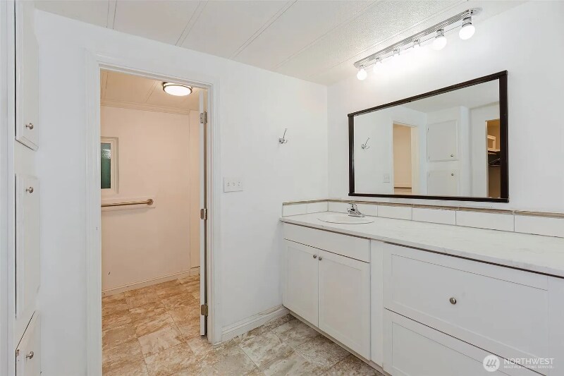 Building Photo - 2535 70th Ave SW