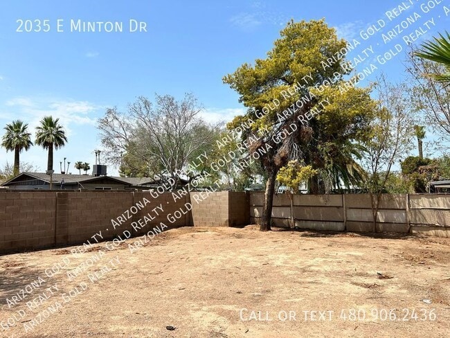 Building Photo - 2035 E Minton Dr