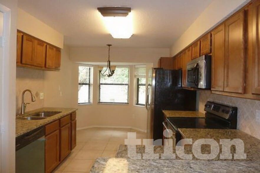 Building Photo - 7756 Sugar Bend Dr