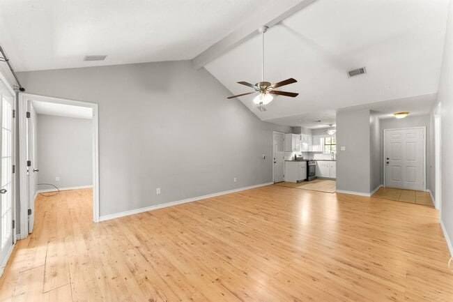 Building Photo - 25 Capewood Ct
